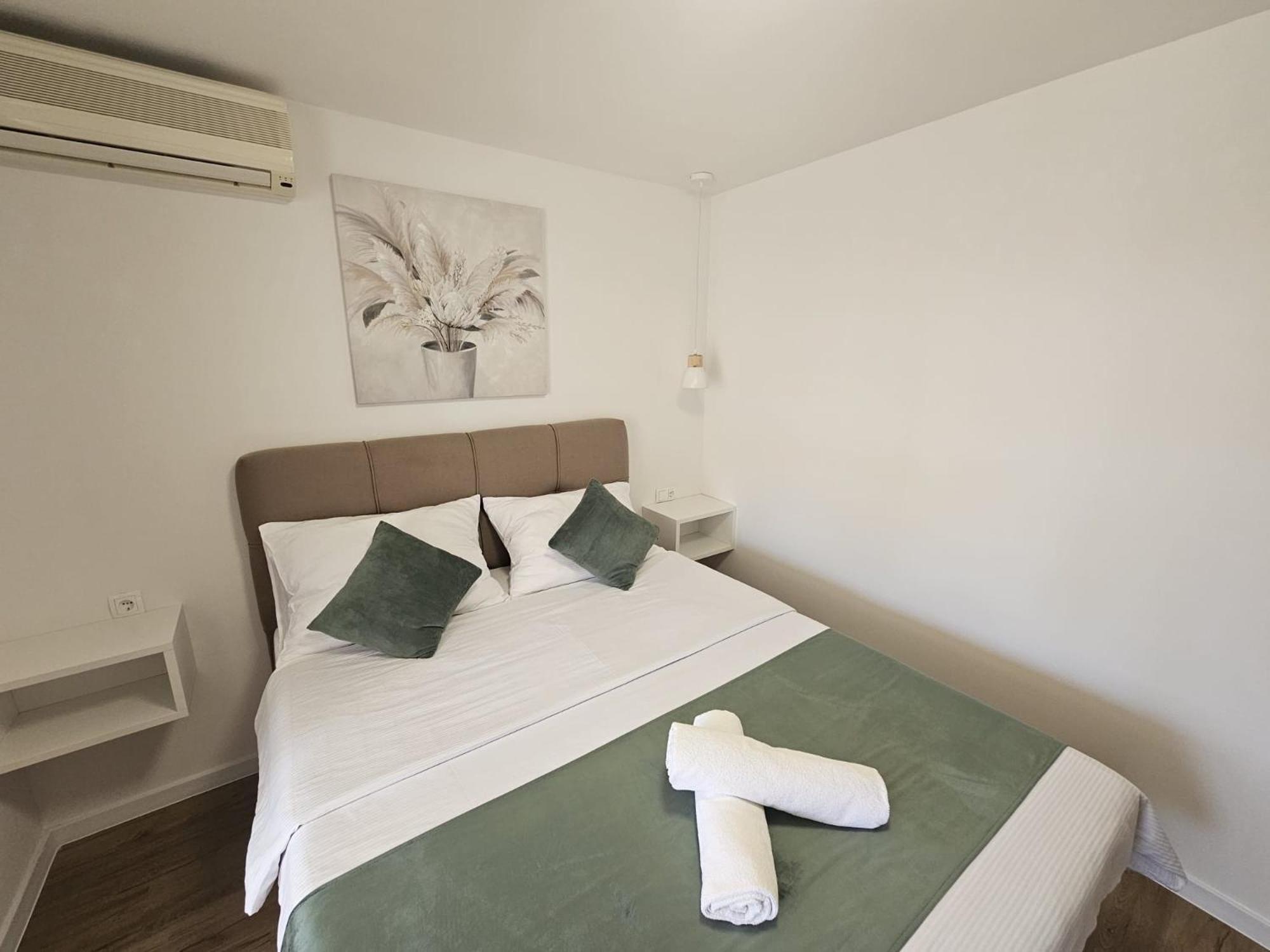 Apartments Kovac Makarska Room photo