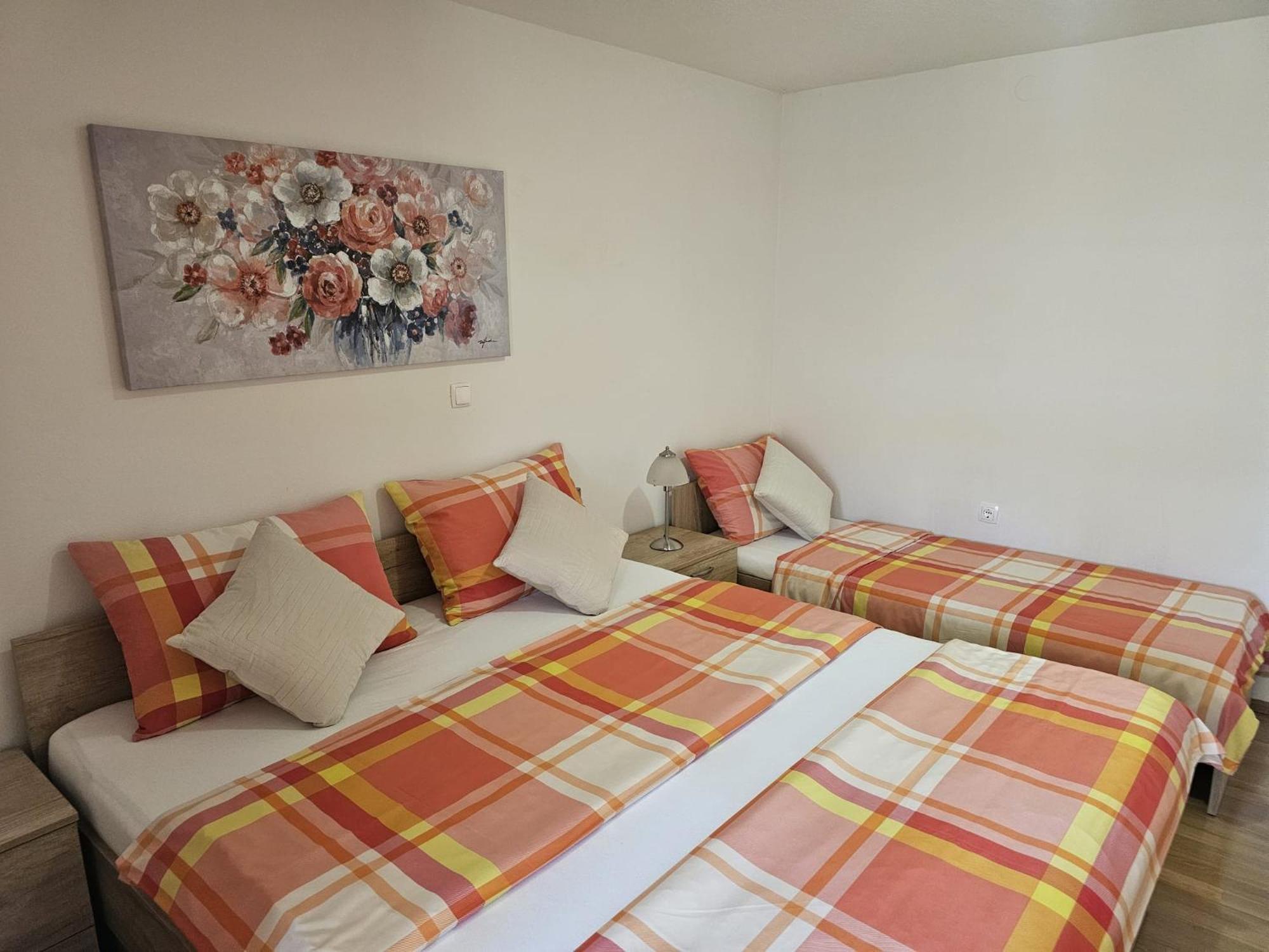 Apartments Kovac Makarska Room photo